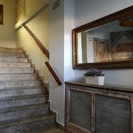 Hostal Becerril Becerril de la Sierra Zewnętrze zdjęcie